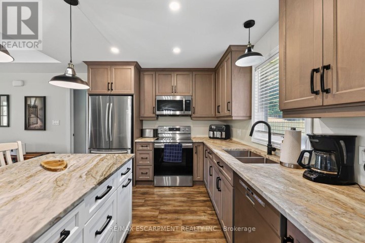 Photo 10 at 729 6th Concession Rd Enr, Cultus, Norfolk County