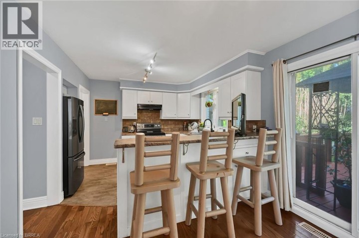 Photo 12 at 56 Forsythe Avenue, Fairview / Greenbrier, Brantford