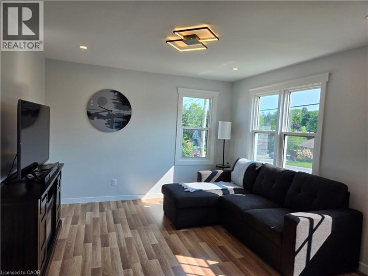 Photo 5 at 304 Mill Street, Woodstock - South, Woodstock