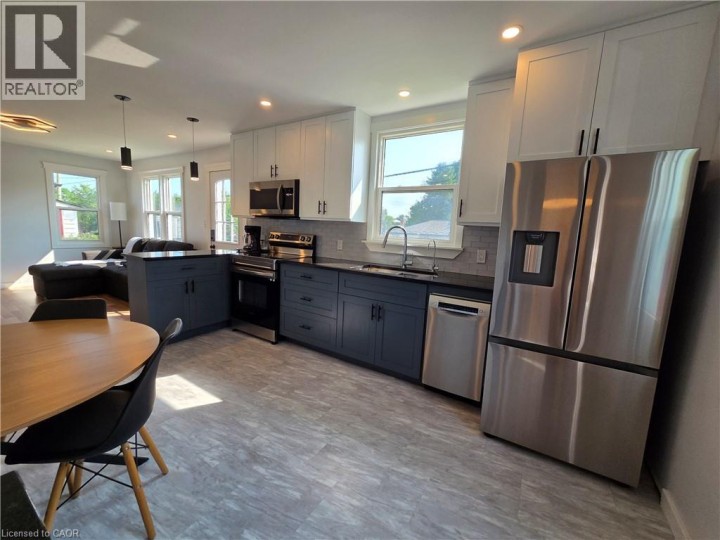 Photo 6 at 304 Mill Street, Woodstock - South, Woodstock