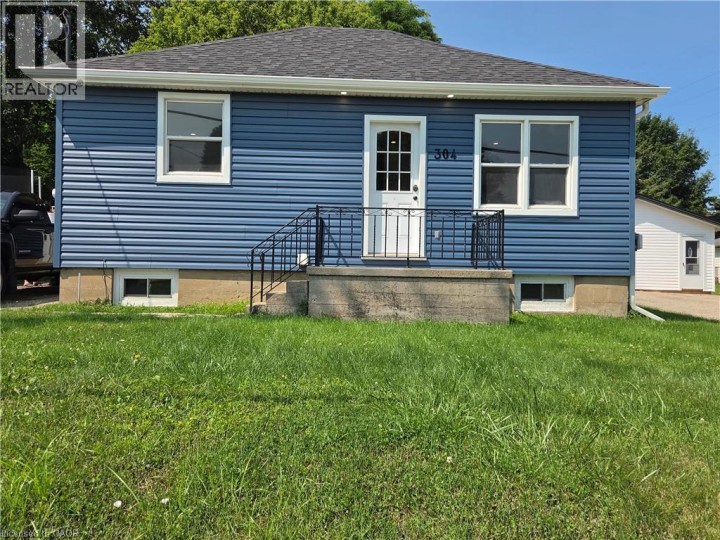 Photo 2 at 304 Mill Street, Woodstock - South, Woodstock