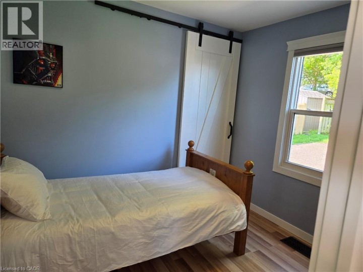 Photo 11 at 304 Mill Street, Woodstock - South, Woodstock