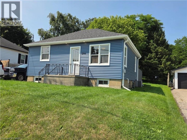 Photo 1 at 304 Mill Street, Woodstock - South, Woodstock