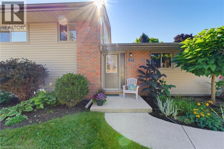 Photo 4 at 27 Brier Crescent, Brier Park, Brantford