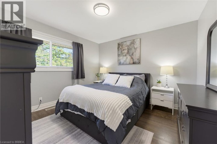 Photo 20 at 27 Brier Crescent, Brier Park, Brantford