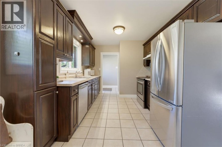 Photo 15 at 27 Brier Crescent, Brier Park, Brantford