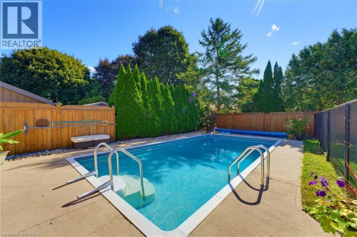 Photo 33 at 27 Brier Crescent, Brier Park, Brantford