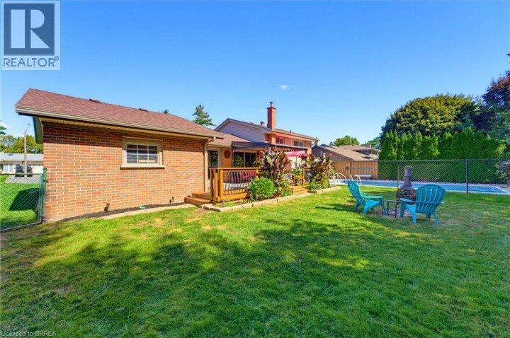 Photo 32 at 27 Brier Crescent, Brier Park, Brantford