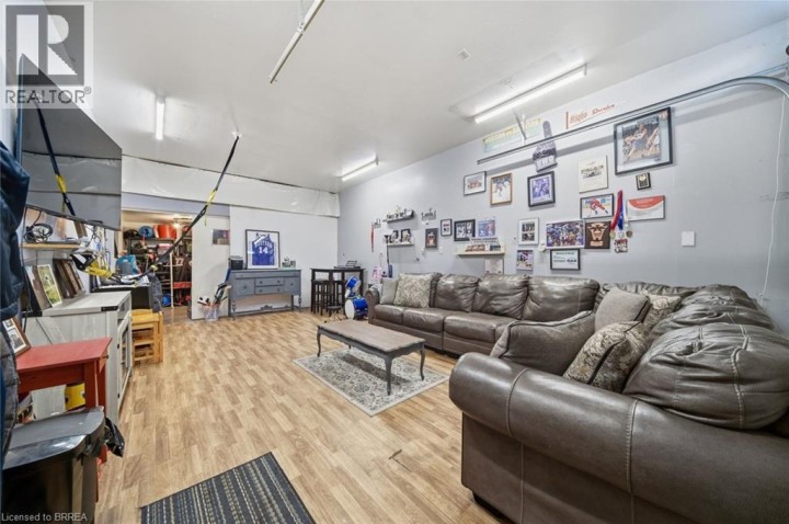 Photo 27 at 13 Forest Road, Echo Place, Brantford
