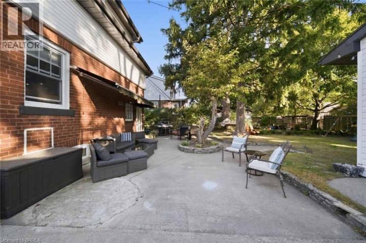Photo 32 at 13 Forest Road, Echo Place, Brantford