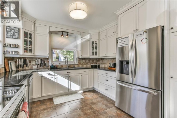 Photo 12 at 66 Lisgar Avenue, Tillsonburg