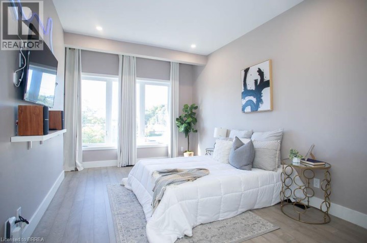 Photo 23 at 4 Harris Avenue, Terrace Hill, Brantford