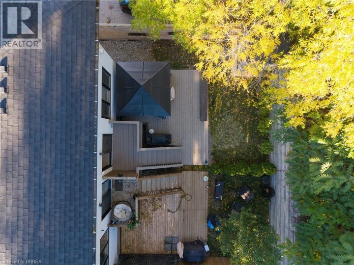 Photo 31 at 4 Harris Avenue, Terrace Hill, Brantford