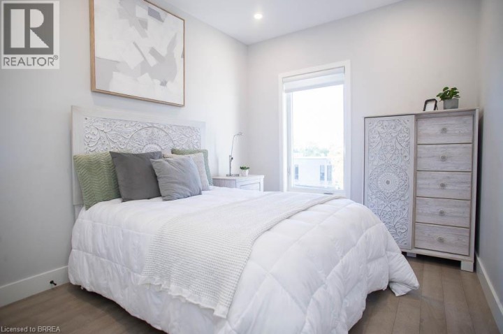 Photo 21 at 4 Harris Avenue, Terrace Hill, Brantford