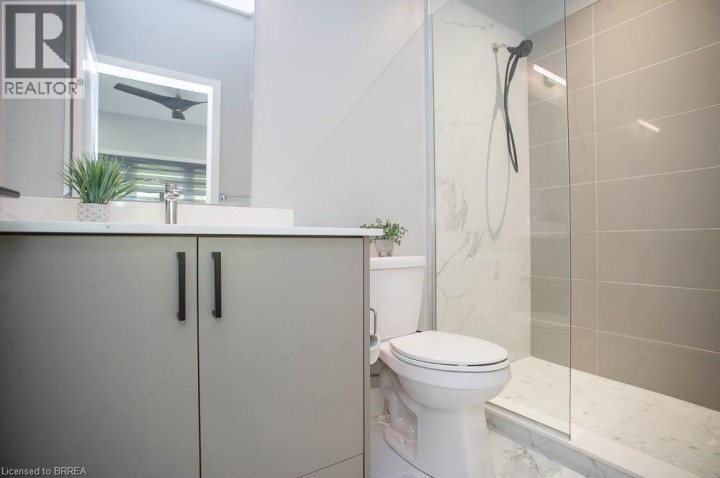 Photo 20 at 4 Harris Avenue, Terrace Hill, Brantford