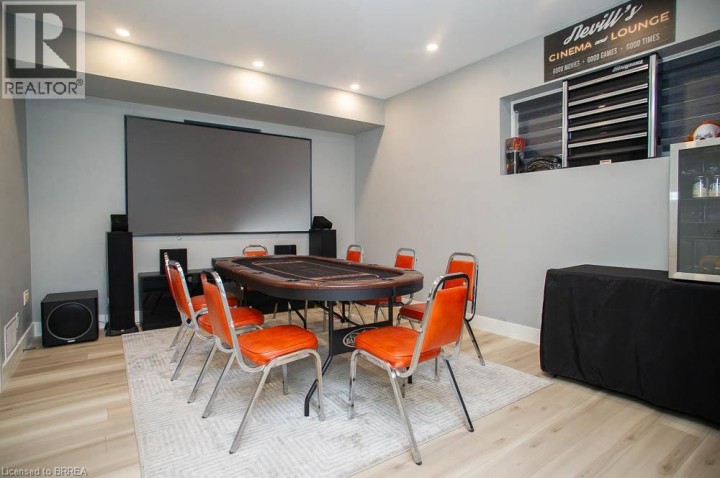 Photo 6 at 4 Harris Avenue, Terrace Hill, Brantford