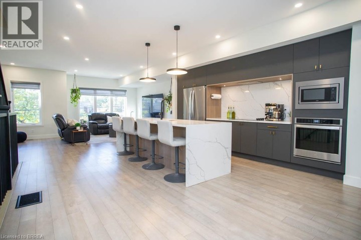 Photo 9 at 4 Harris Avenue, Terrace Hill, Brantford