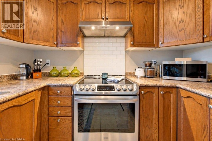 Photo 16 at 112 Osborn Avenue, Empire, Brantford