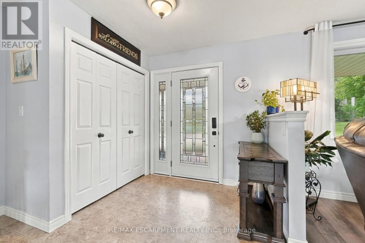 Photo 3 at 915 St George Street, Port Dover, Norfolk County