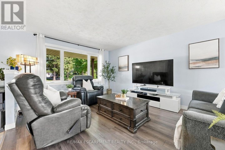 Photo 4 at 915 St George Street, Port Dover, Norfolk County