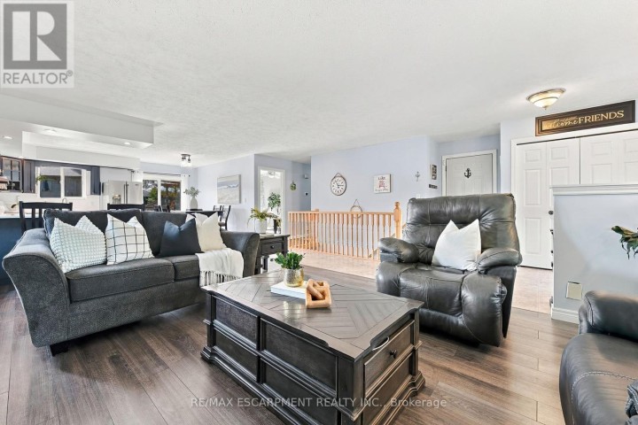 Photo 5 at 915 St George Street, Port Dover, Norfolk County