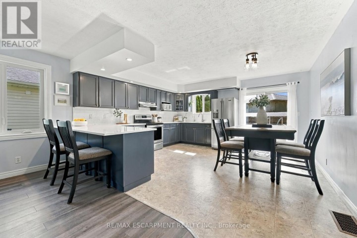 Photo 6 at 915 St George Street, Port Dover, Norfolk County