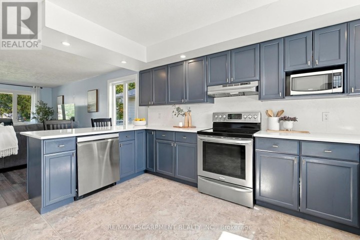 Photo 8 at 915 St George Street, Port Dover, Norfolk County