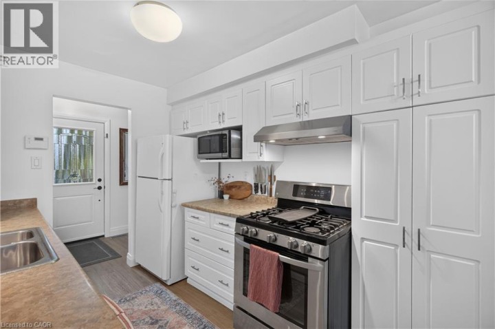 Photo 11 at 38 Southglen Road, Cedarland, Brantford