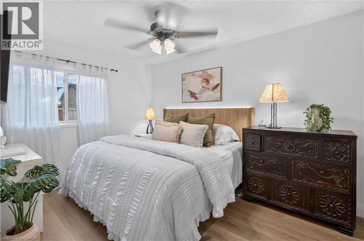 Photo 19 at 38 Southglen Road, Cedarland, Brantford