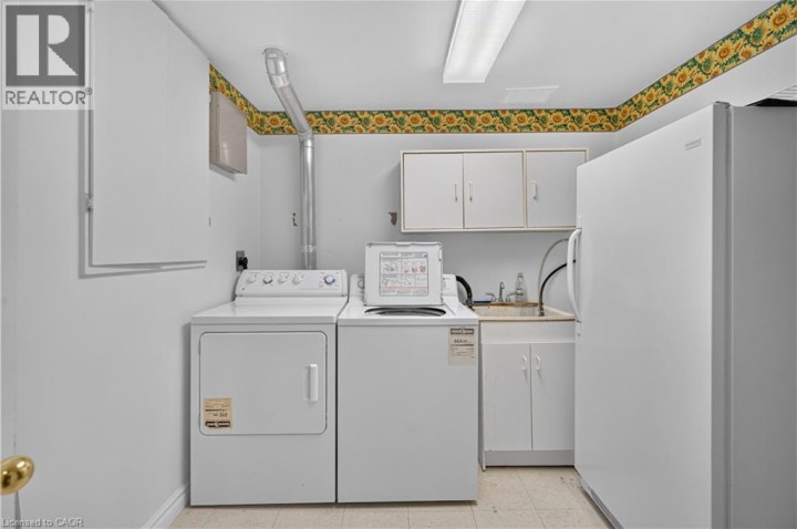 Photo 33 at 38 Southglen Road, Cedarland, Brantford