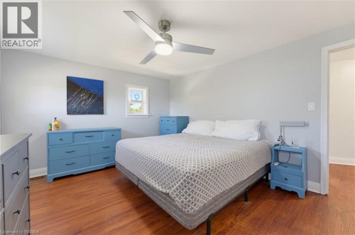 Photo 13 at 38 Admiral Road, Henderson, Brantford