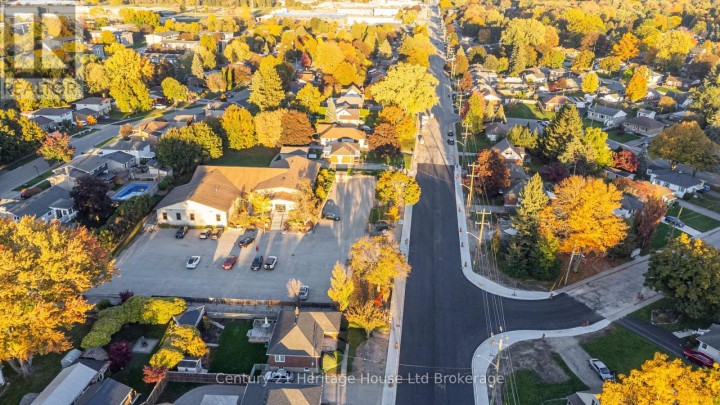 Photo 4 at 729 Devonshire Avenue, Woodstock - North, Woodstock