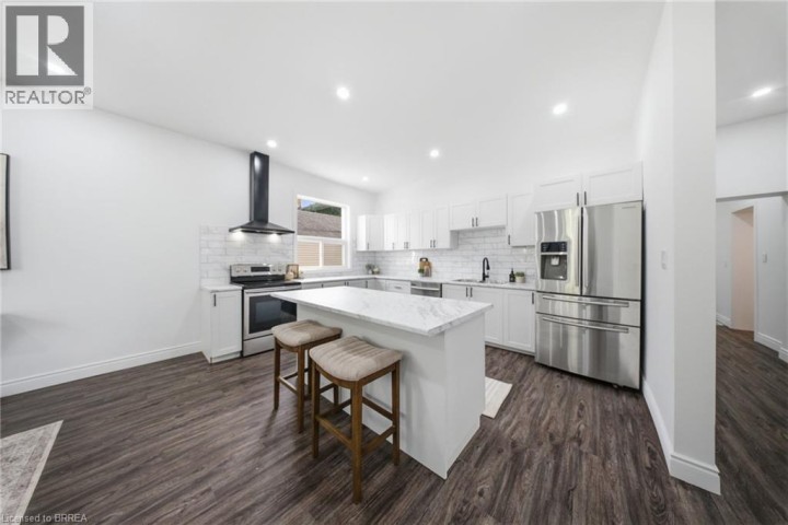 Photo 10 at 42 Peel Street, Victoria / Arthur, Brantford