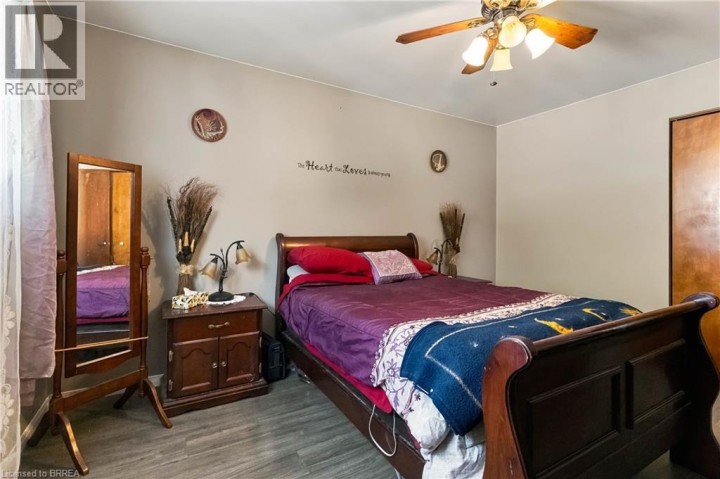 Photo 19 at 42 Wildflower Lane, Brier Park, Brantford