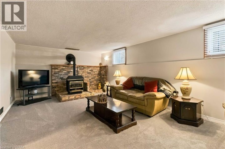 Photo 26 at 42 Wildflower Lane, Brier Park, Brantford