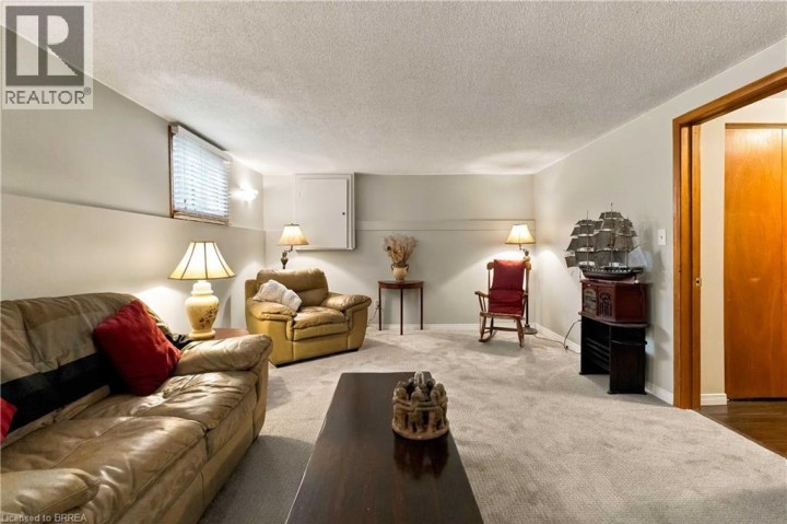 Photo 27 at 42 Wildflower Lane, Brier Park, Brantford