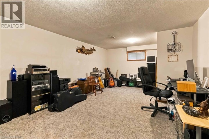 Photo 28 at 42 Wildflower Lane, Brier Park, Brantford