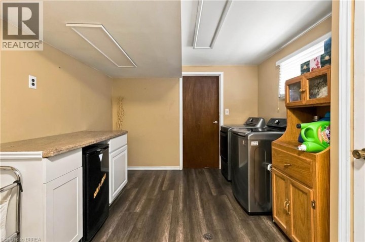 Photo 32 at 42 Wildflower Lane, Brier Park, Brantford