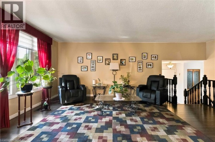 Photo 6 at 42 Wildflower Lane, Brier Park, Brantford