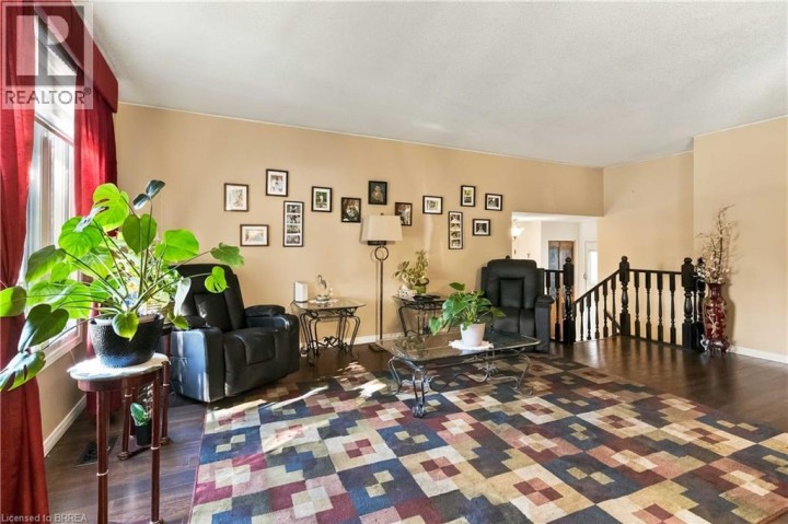 Photo 7 at 42 Wildflower Lane, Brier Park, Brantford