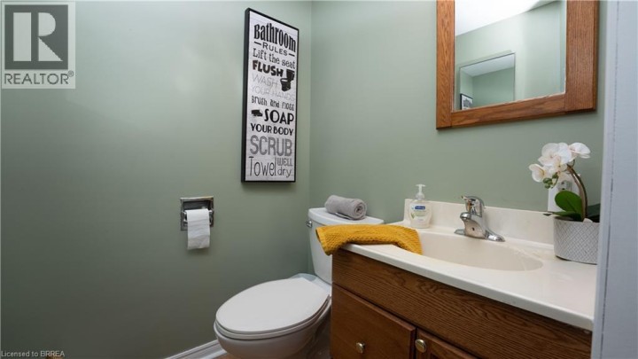 Photo 10 at 10 Aaron Place, Grand Woodlands, Brantford