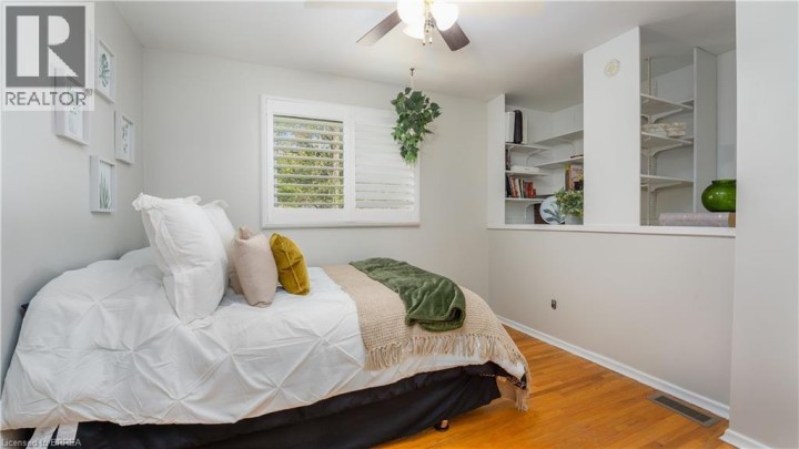 Photo 11 at 10 Aaron Place, Grand Woodlands, Brantford