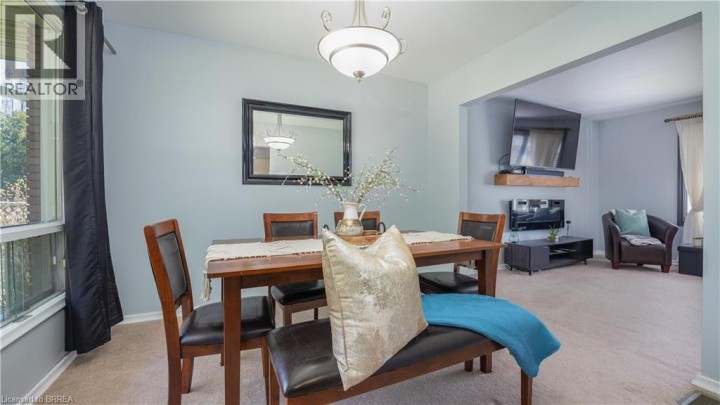 Photo 6 at 10 Aaron Place, Grand Woodlands, Brantford