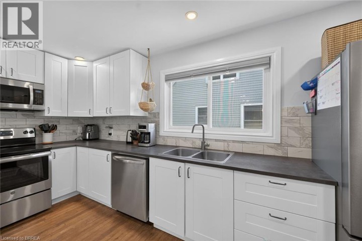 Photo 8 at 112 Wilkes Street, Abigail / Lyons, Brantford