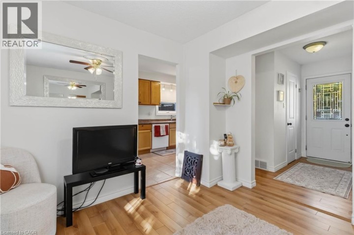 Photo 12 at 24 Jasper Street, Brantwood Park, Brantford