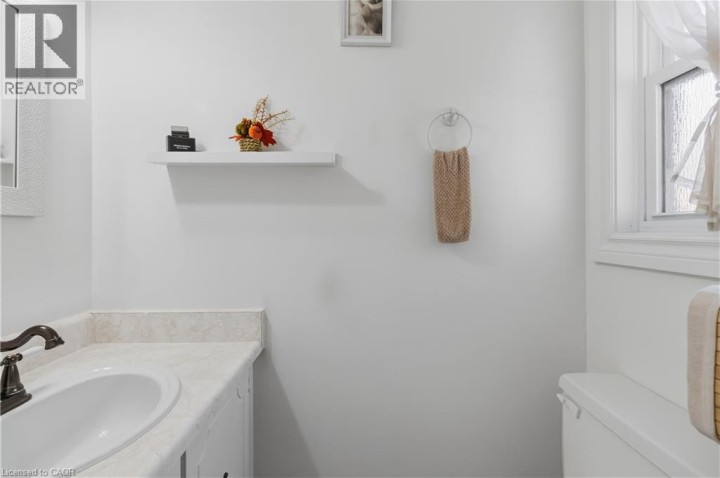 Photo 20 at 24 Jasper Street, Brantwood Park, Brantford