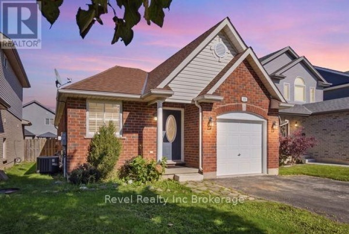 Photo 1 at 573 Sales Drive, Woodstock - South, Woodstock