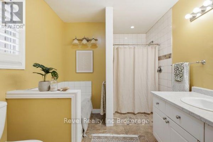Photo 20 at 573 Sales Drive, Woodstock - South, Woodstock