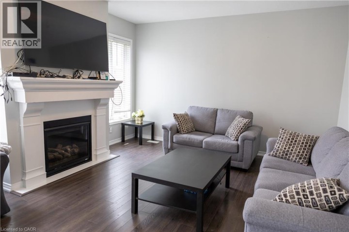 Photo 7 at 20 Gillespie Drive, Empire South, Brantford