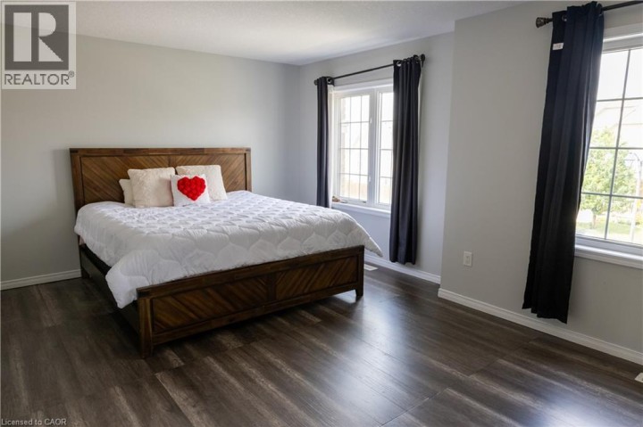 Photo 9 at 20 Gillespie Drive, Empire South, Brantford